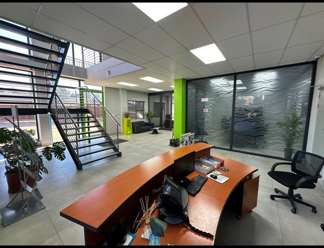 5,002M² WAREHOUSE TO LET IN COSMO BUSINESS PARK